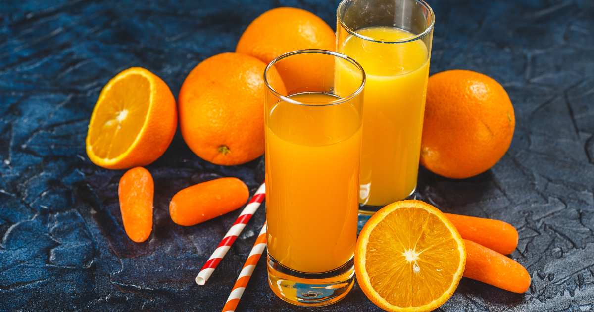 Suco Detox de laranja, abacaxi e cenoura